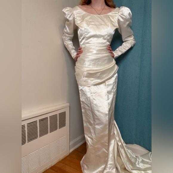 Vintage 1980s long sleeve wedding dress